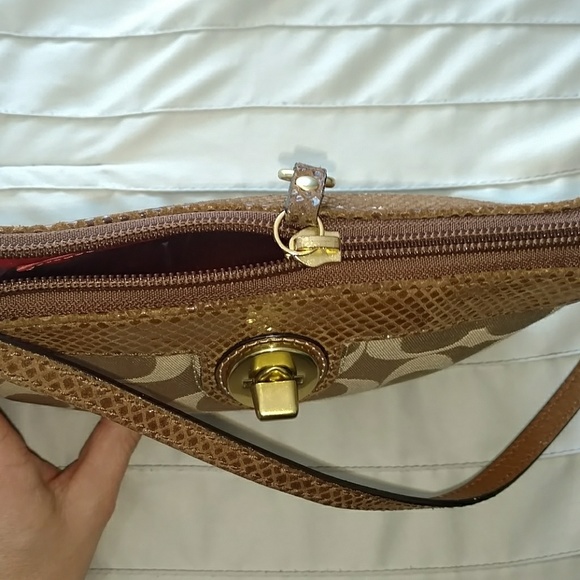 Coach •Mini Bag •Wristlet Convertible •Tan •Gold - Picture 6 of 8
